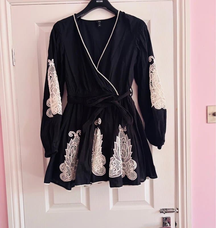 River Island River island cute plunge lined statement wedding party holiday dress 8-10 same day post