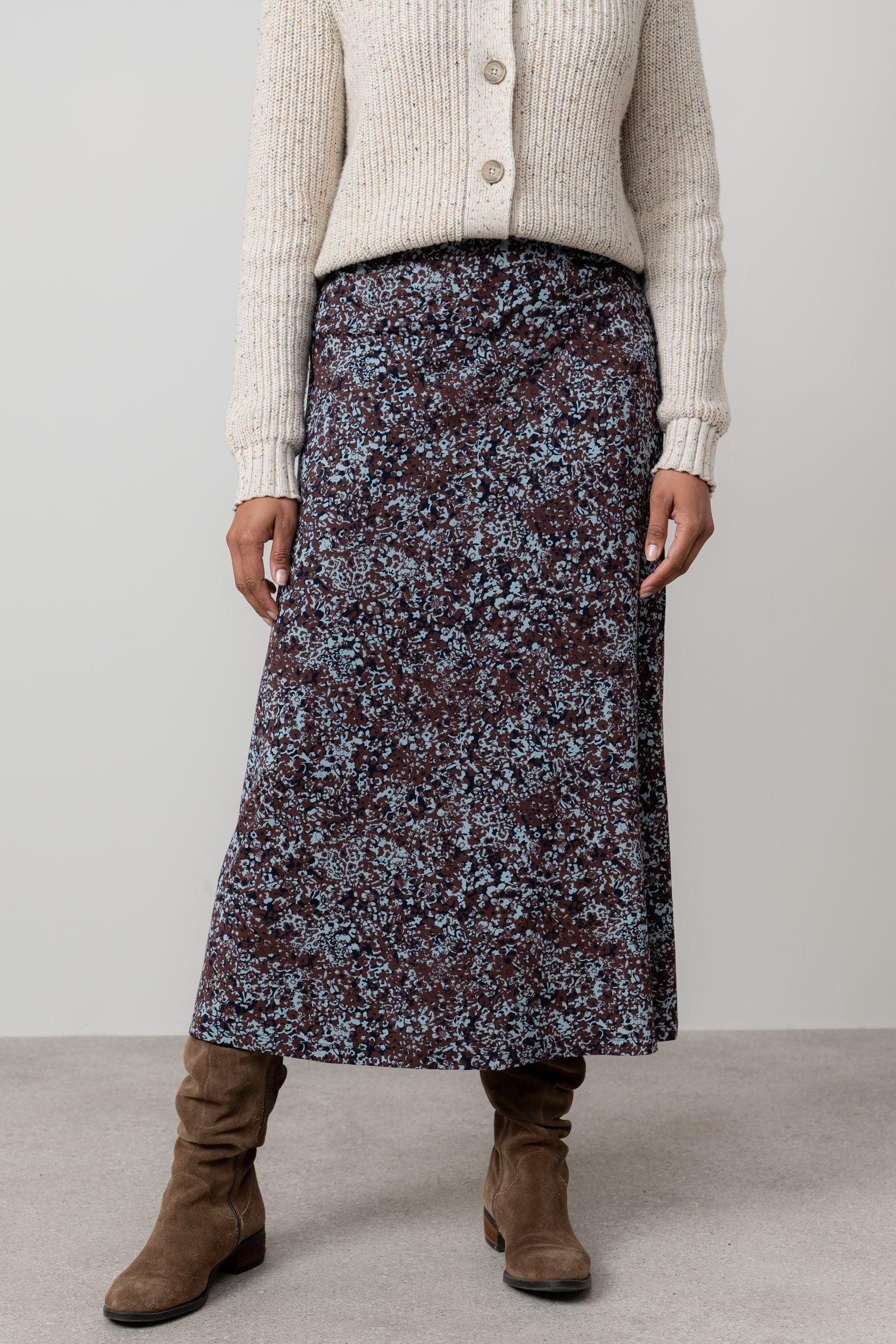 Lily & Me Lily & Me Women's Lauren Floral print Jersey Midi Skirt with Elasticated back waist in Chocolate - 2