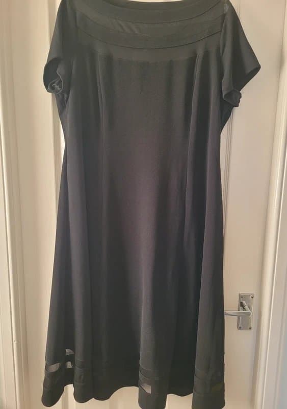 Joanna Hope Joanna Hope black short sleeve A-line cocktail/party/occasion dress size 20