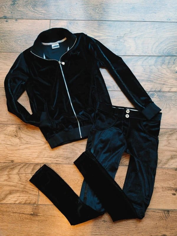 Freddy tracksuit black size 6 -8 34