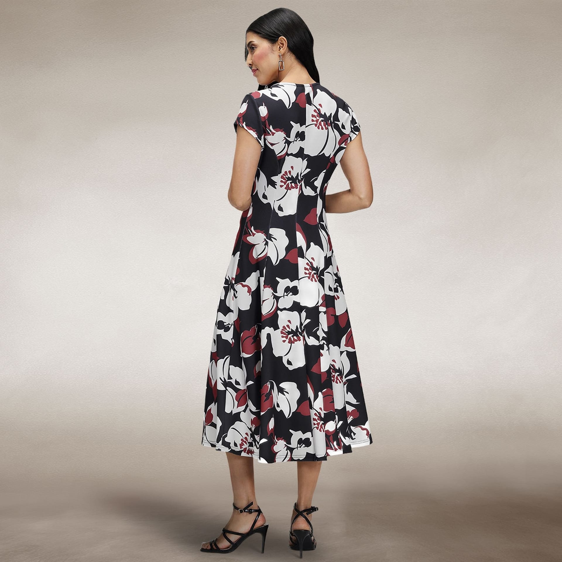 Hot Squash Hot Squash Women's A Line Midi Dress with Cap Sleeves in Black - 4