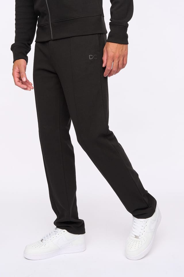 Duck&Cover Duck&Cover Tames Men's Straight-Leg Pintuck Joggers in Black - 3