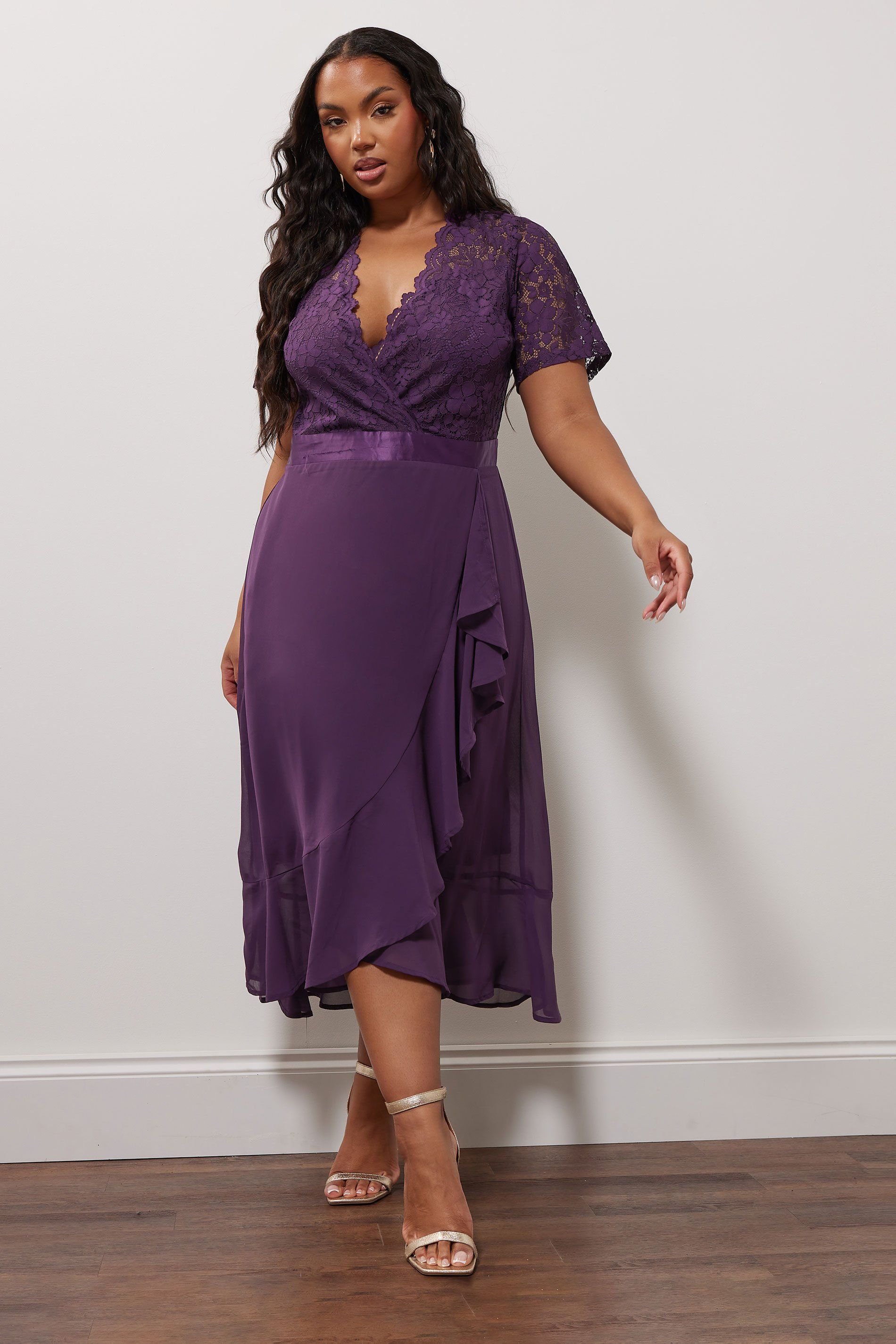 Yours Yours Women's Lace Occasion Midi Dress in Purple - 3