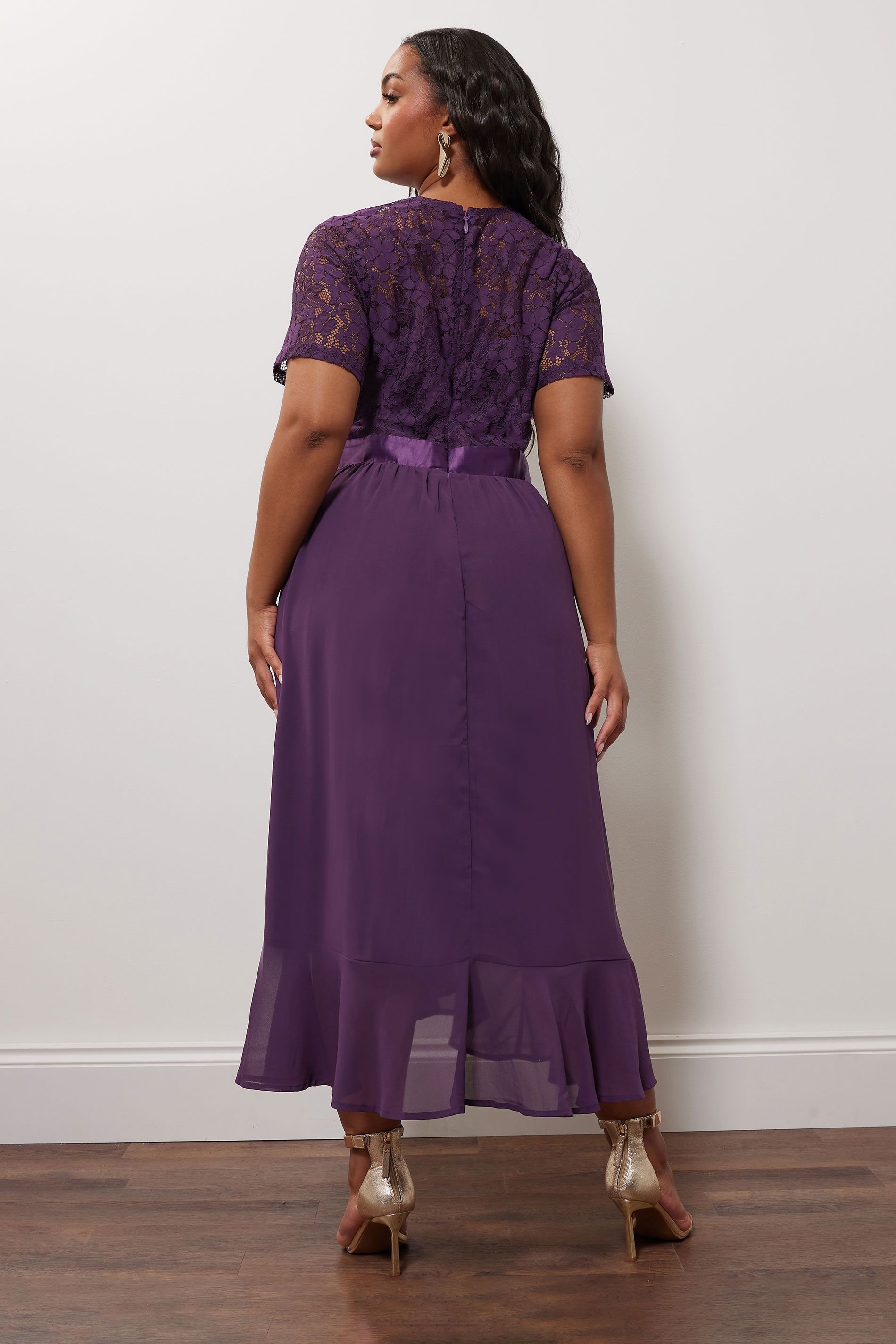 Yours Yours Women's Lace Occasion Midi Dress in Purple - 4