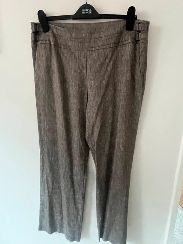 Marks & Spencer Marks & Spencer Italian Fabric Trousers – Size UK 16 – Timeless & Elegant - 1