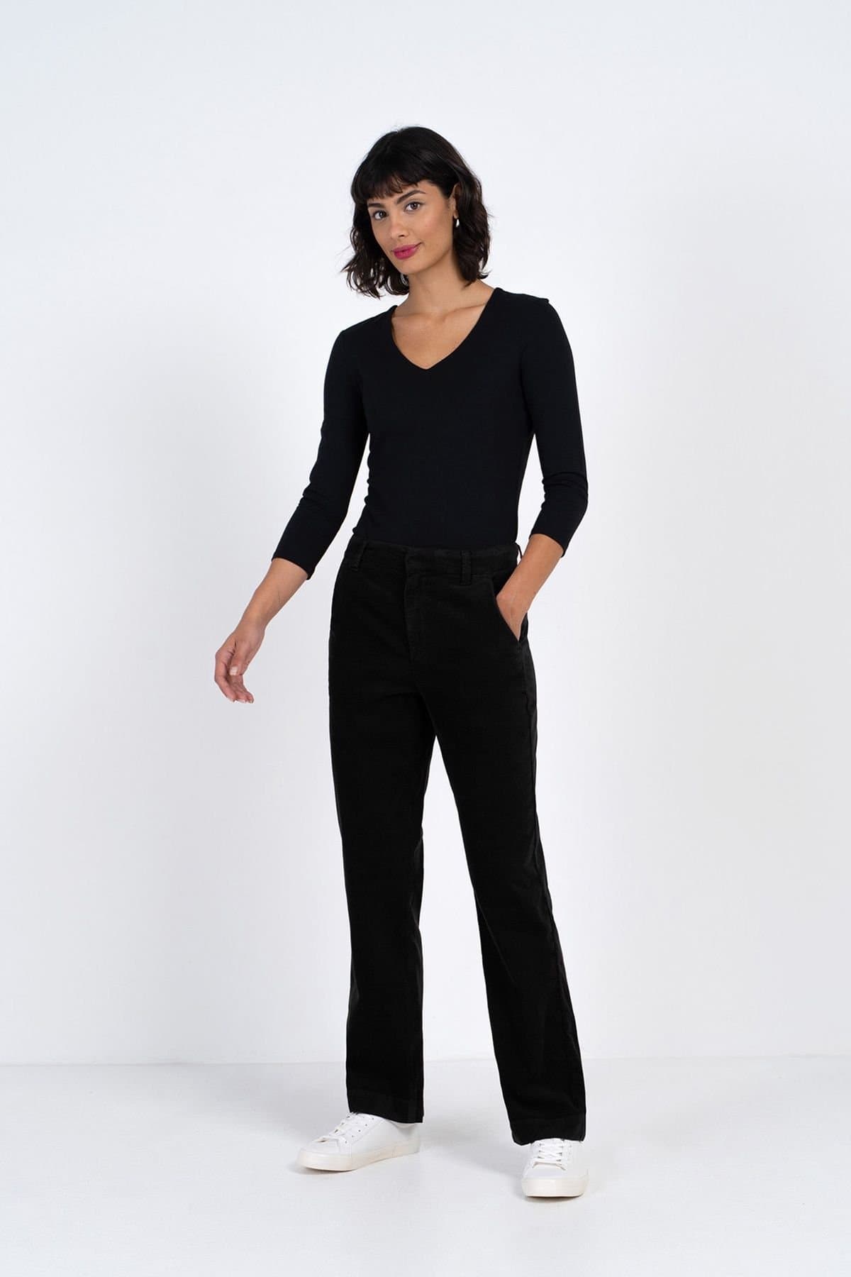 Kettlewell Kettlewell Women's Jamie Cord Straight Pants in True Black