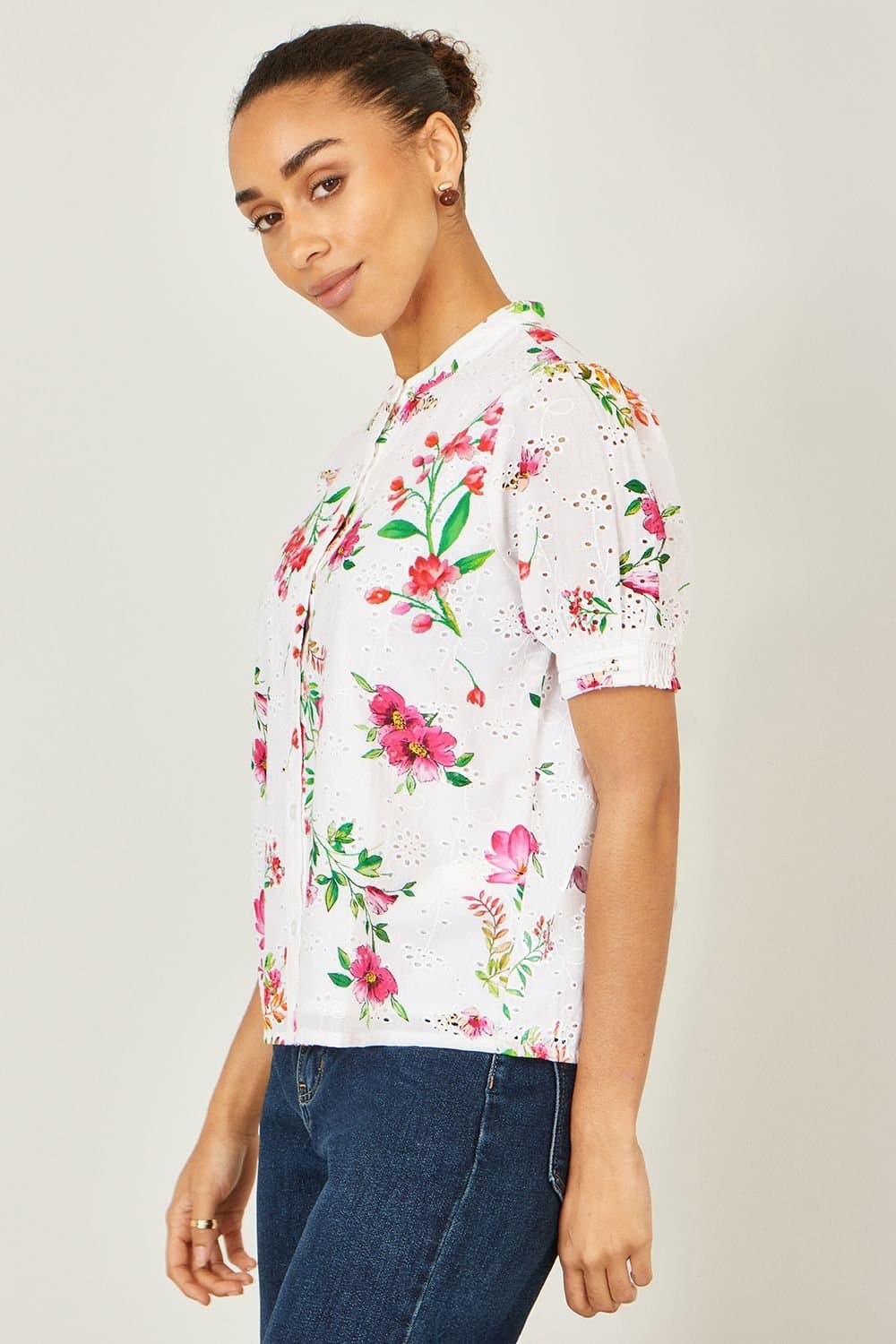 Yumi Yumi Women's White Cotton Broderie Anglaise Floral Shirt