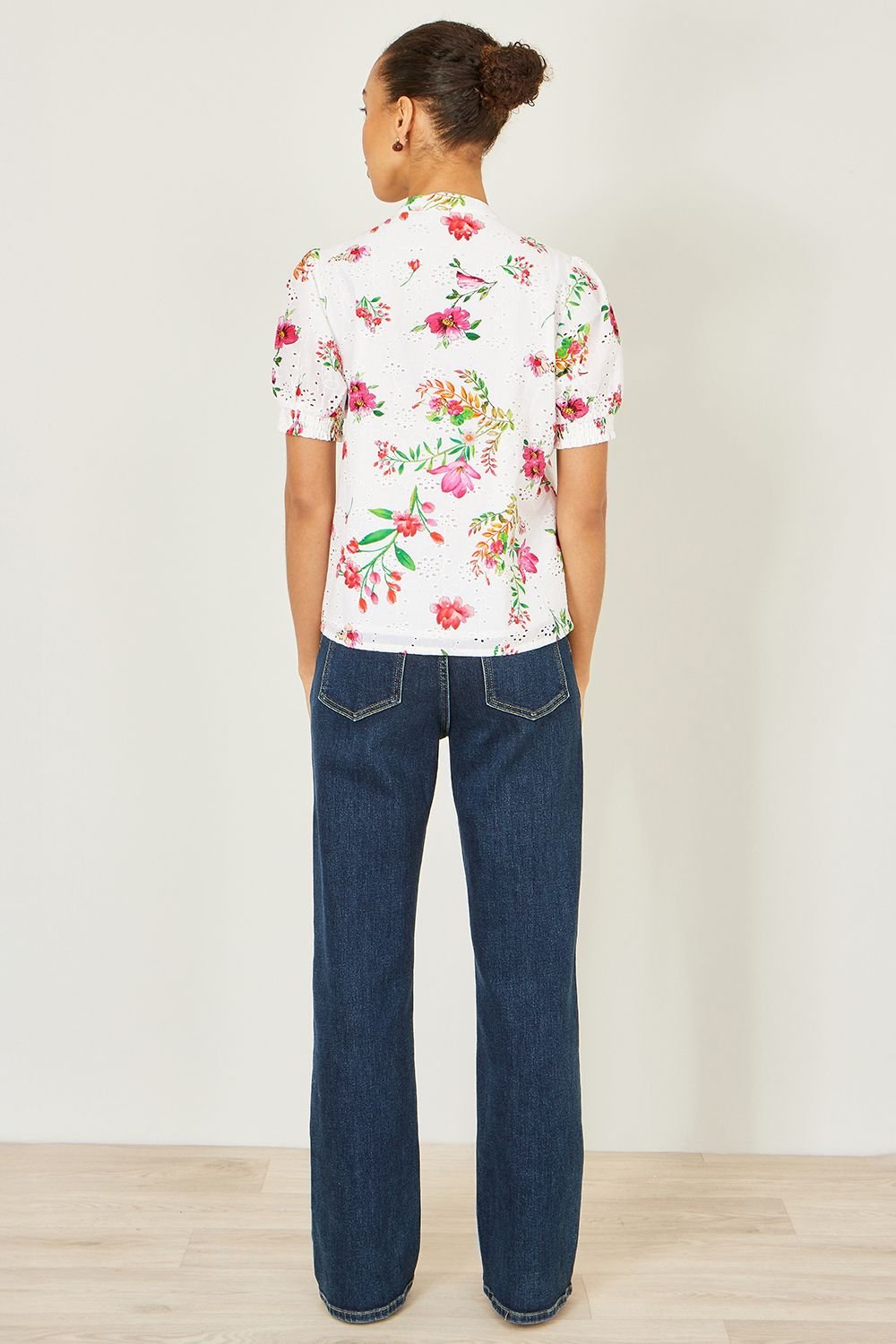 Yumi Yumi Women's White Cotton Broderie Anglaise Floral Shirt - 4