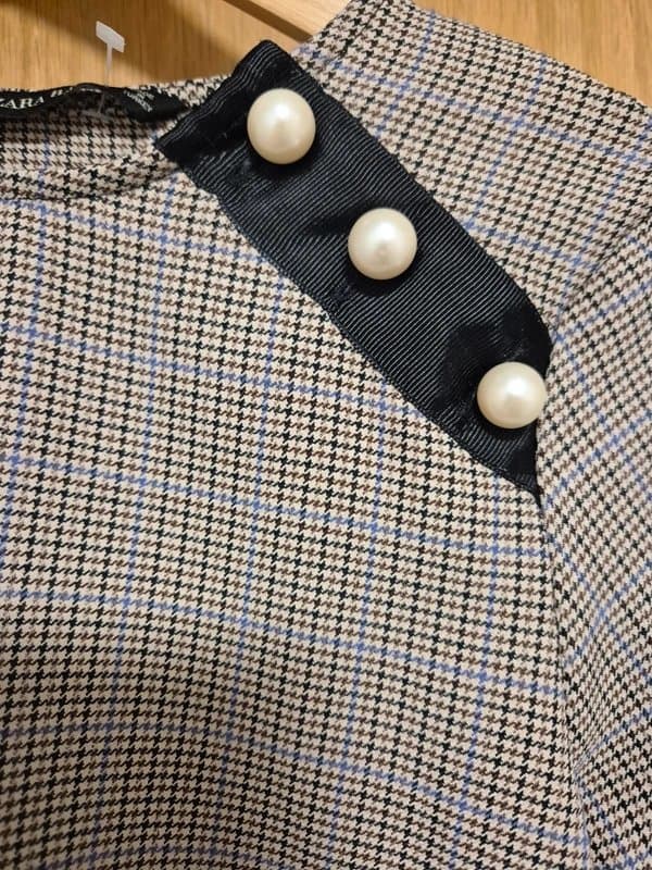 Zara Zara top with pearls Size smsll
