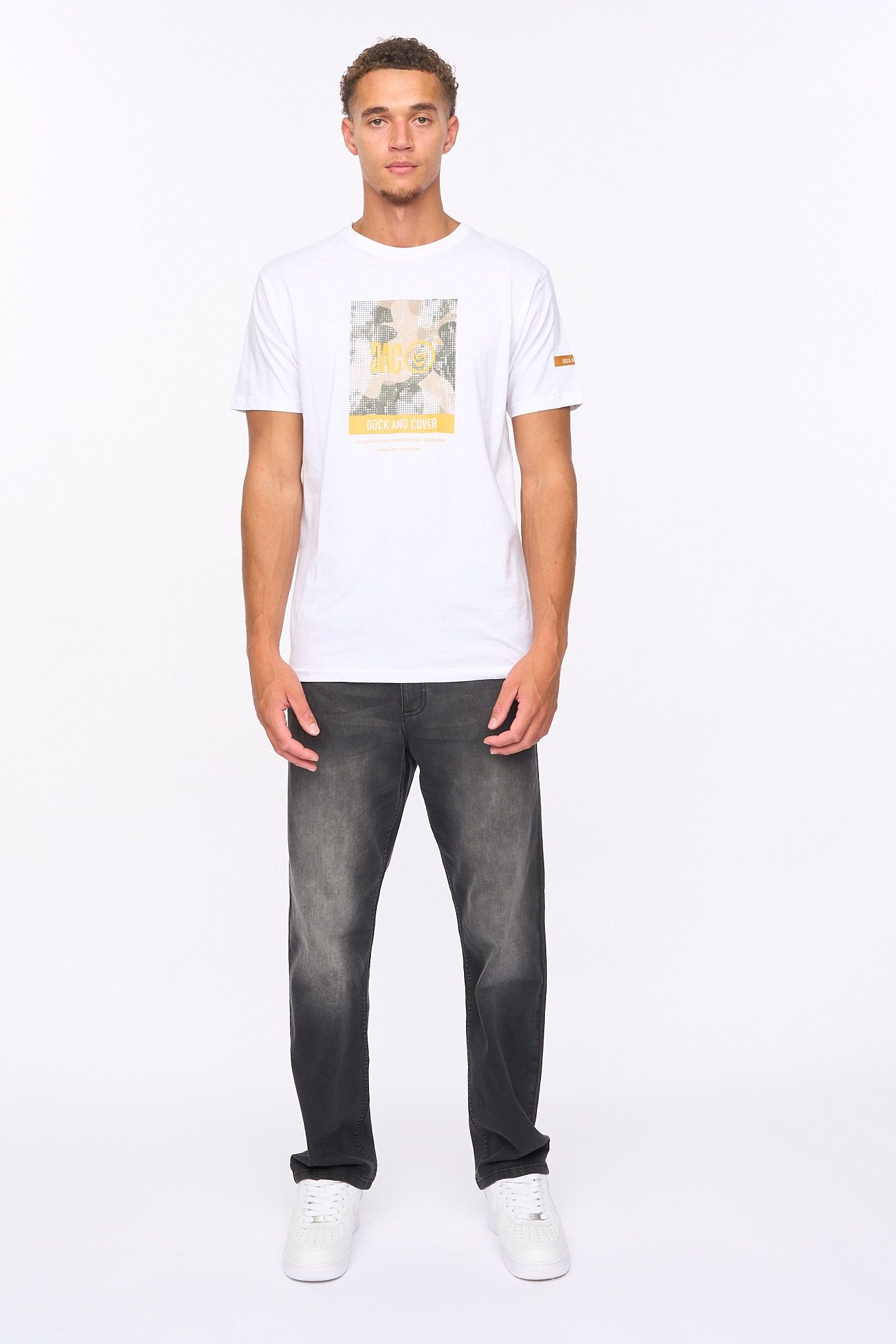 Duck&Cover Duck&Cover Men's Camostack T-Shirt in White - 4