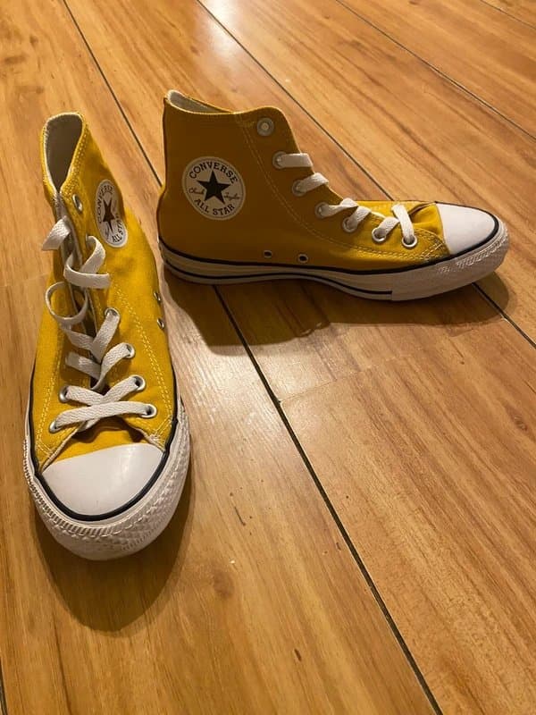Converse Yellow converse