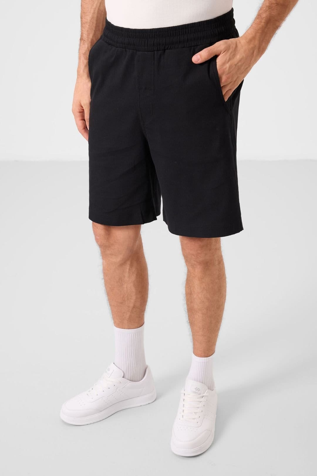 Tommy Life Tommy Life Men's Chino Shorts in Black - 4