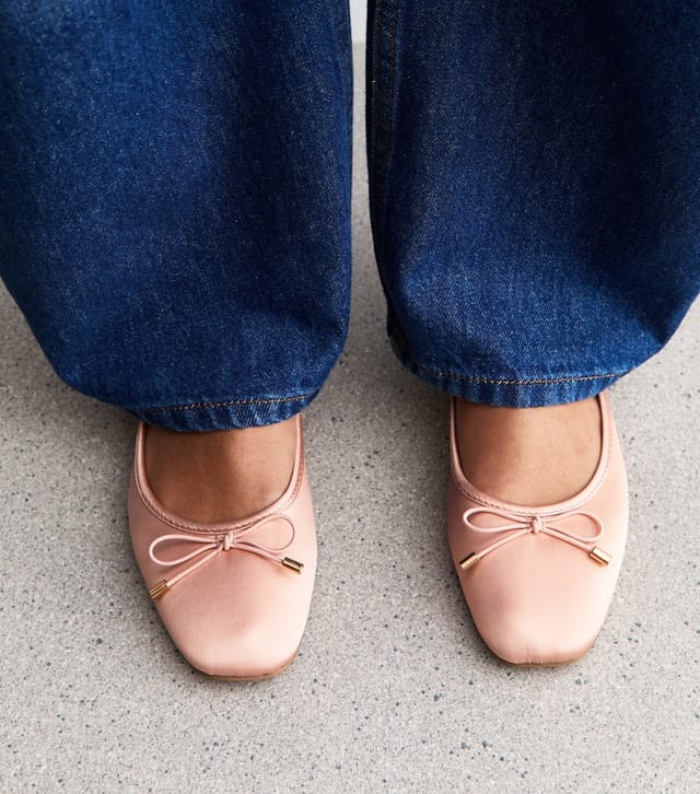 New Look Women's Pink Satin Ballet Flats Vegan New Look - 2