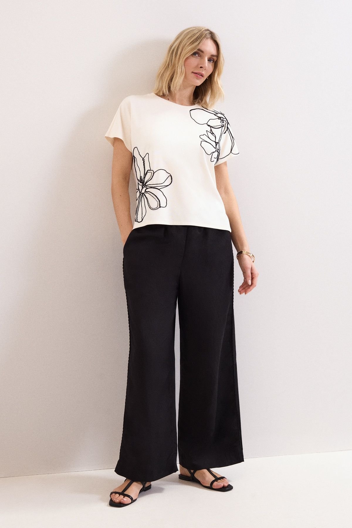 Phase Eight Phase Eight Women's Malani Floral Embroidery T-Shirt in Off-White - 3