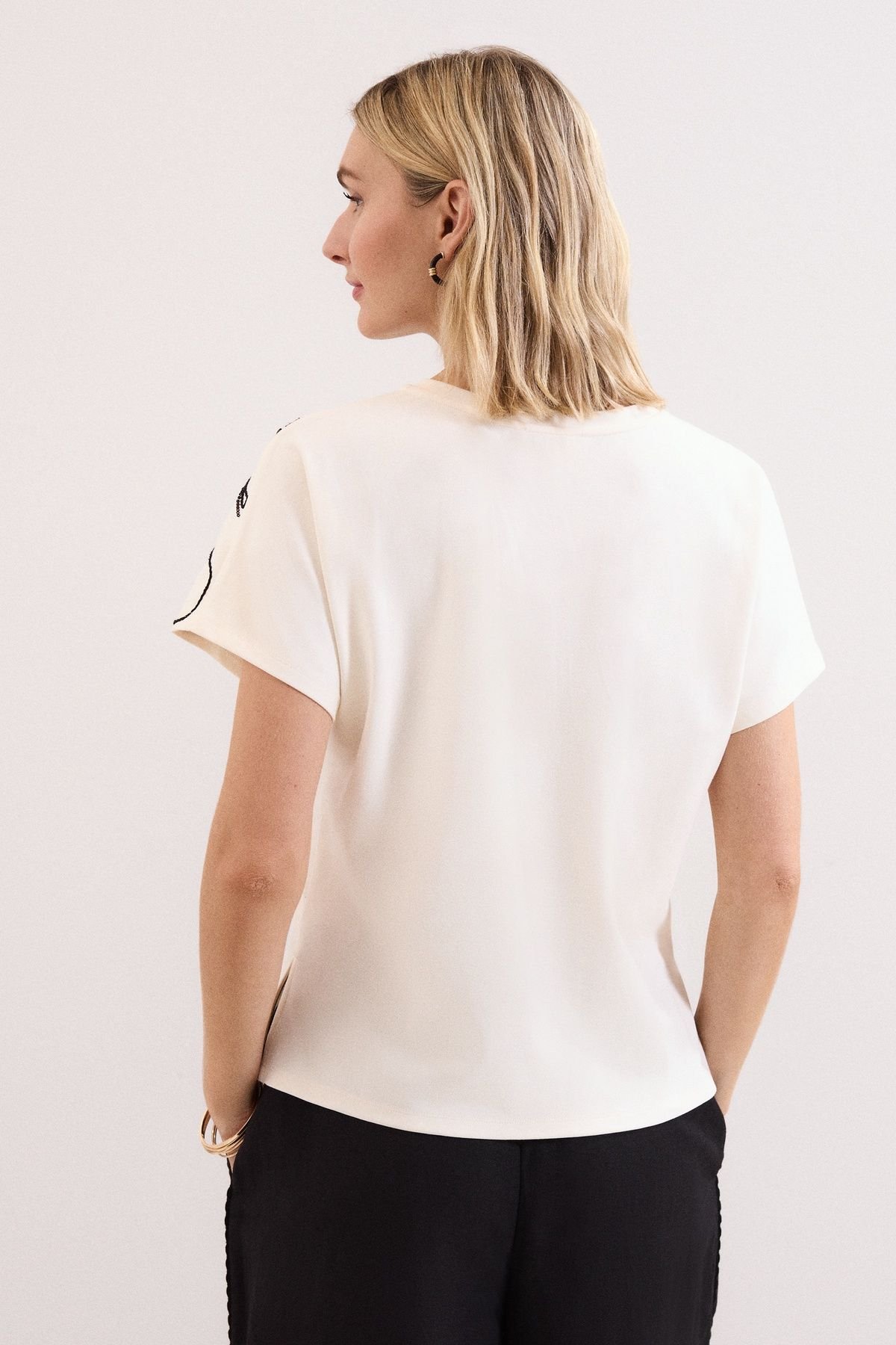 Phase Eight Phase Eight Women's Malani Floral Embroidery T-Shirt in Off-White - 4