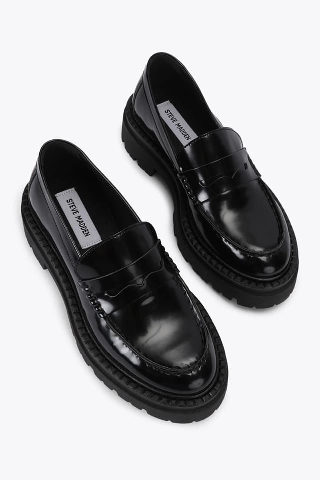Steve Madden STEVE MADDEN Women's 'Katja Black' Flats in Black - 2
