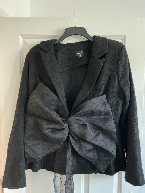 ASOS Luxe Black Textured Bow Blazer – Size 16