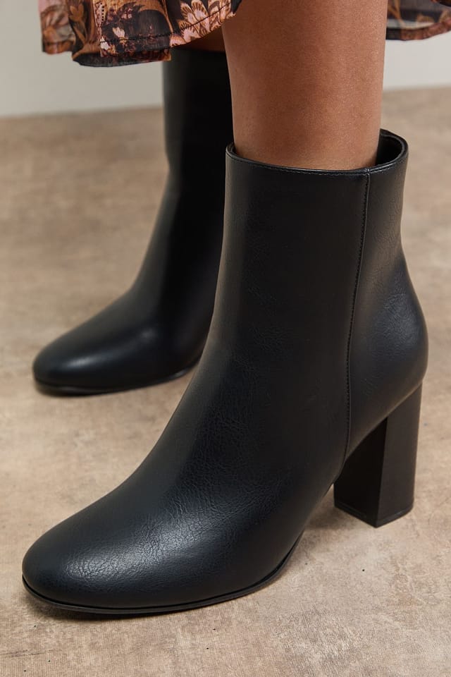 Oasis Oasis Women's Louisa Round Toe Stacked Faux Leather High Heel Ankle Boots in Black - 3