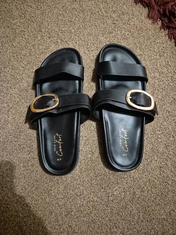 New Look Black leather look sandals