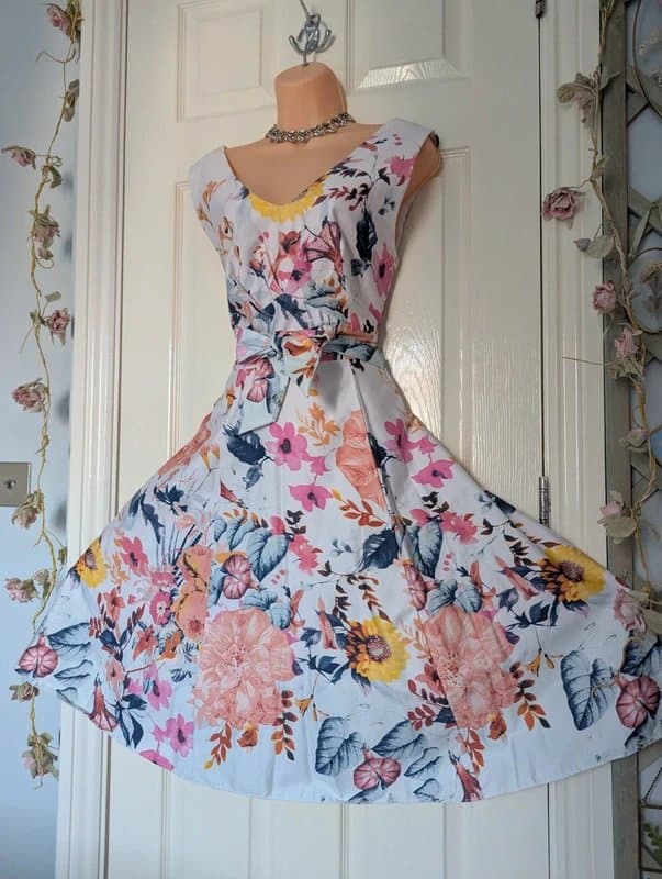Sophie Gray 🤍 Sophie Gray BHS August Meadow Floral Fit & Flare Beautiful Midi Dress 14 🤍