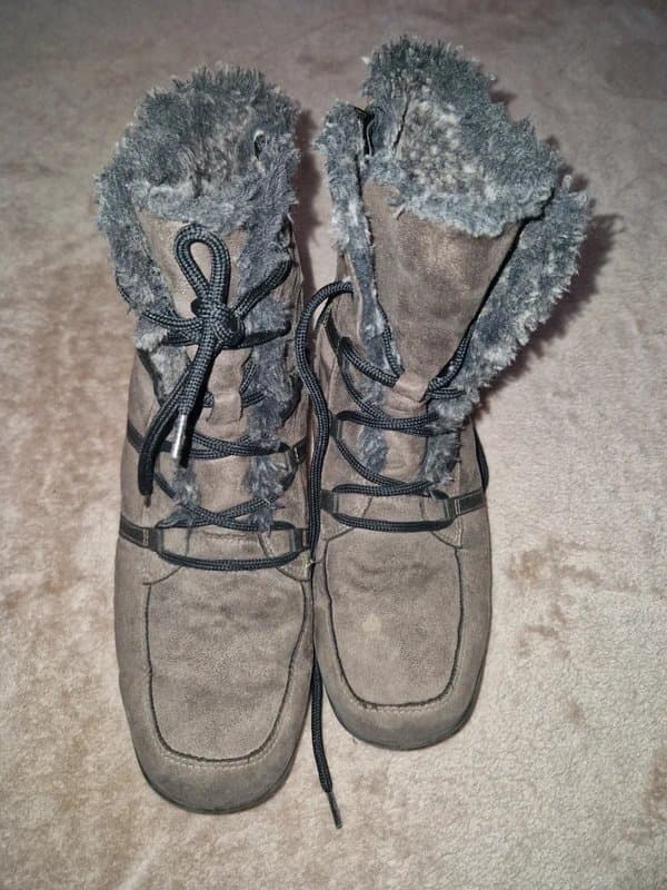 ara munchen Size 5 goretex ara munchen lace up boots with warm lining
