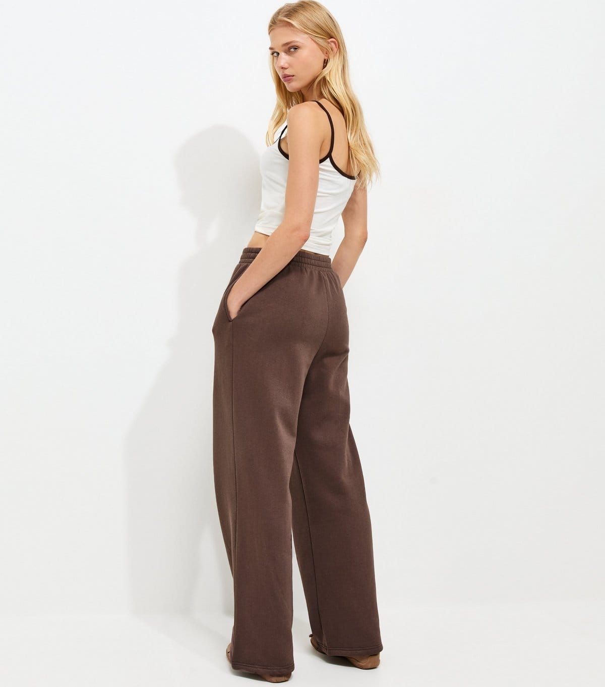 New Look Women's Dark Brown Cotton Rich Wide Leg Joggers New Look - 4