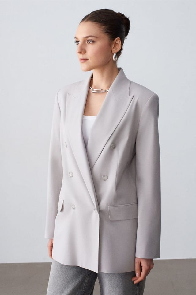 Dilvin Dilvin Women's Long Crepe Blazer Jacket in Light Grey - 3