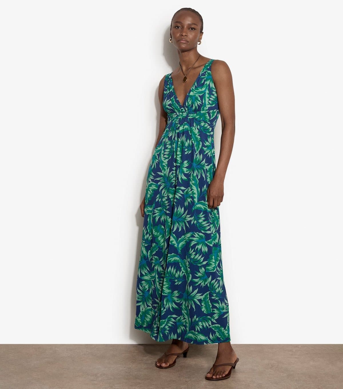 Apricot Women's Green Tropical Pattern Maxi Dress Apricot New Look