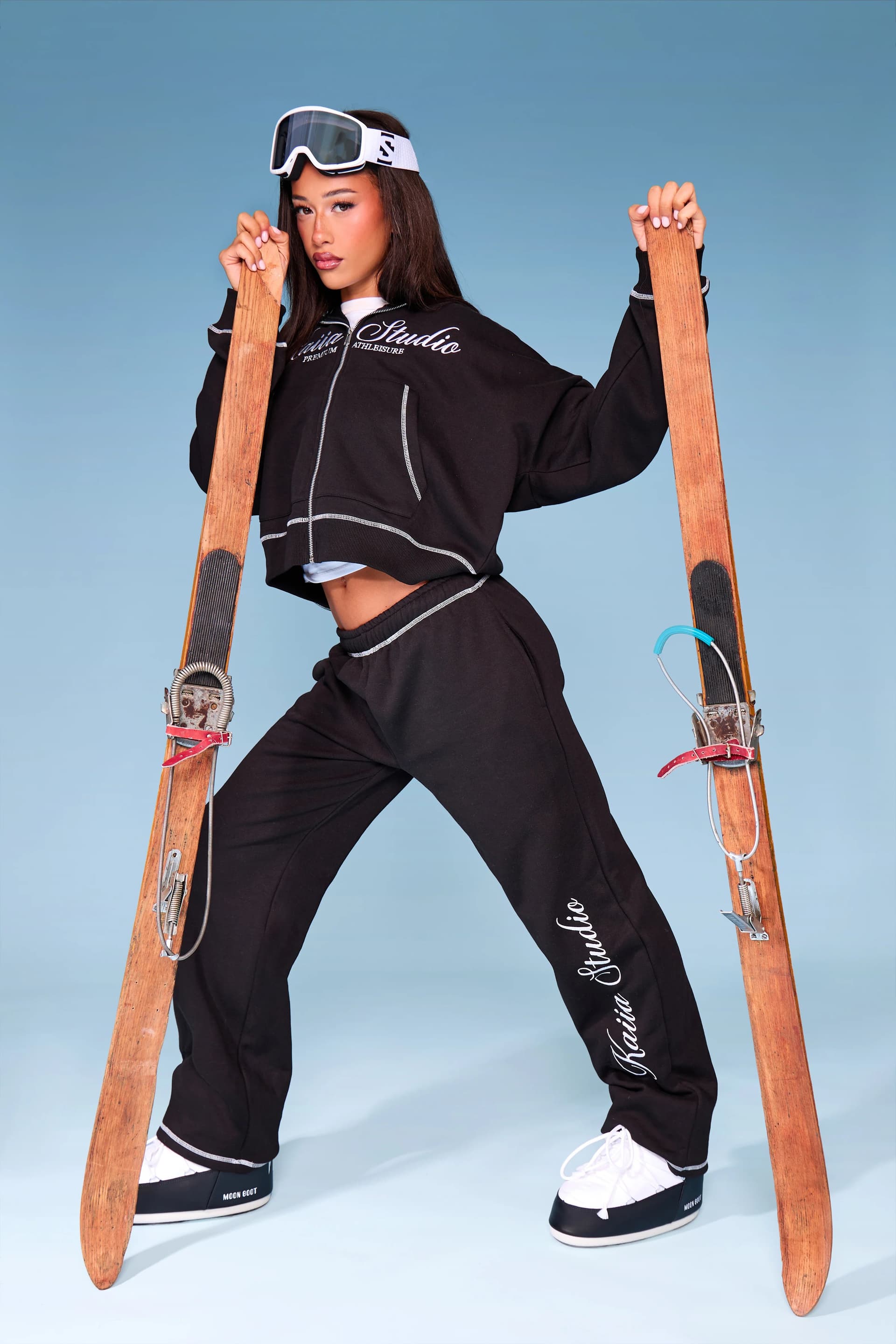 Kaiia Kaiia Side Slogan Contrast Stitch Wide Leg Joggers Black & White