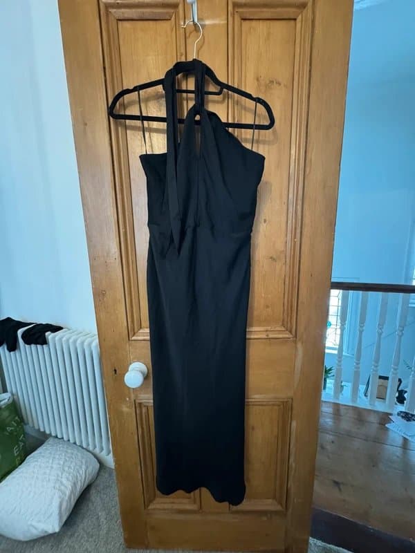 Never Fully Dressed New Never Fully Dressed Flattering Black Bay Midi Dress