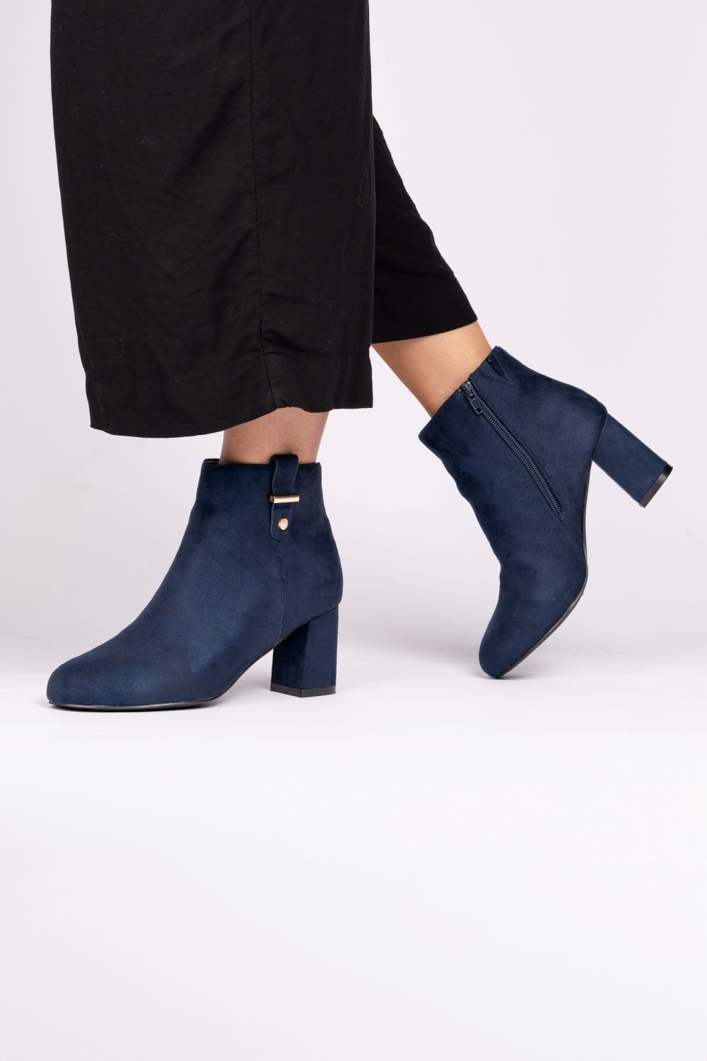 Paradox London Paradox London Women's Billie' Micro Suede Wide Fit Mid Block Heel Ankle Boot in Navy - 4