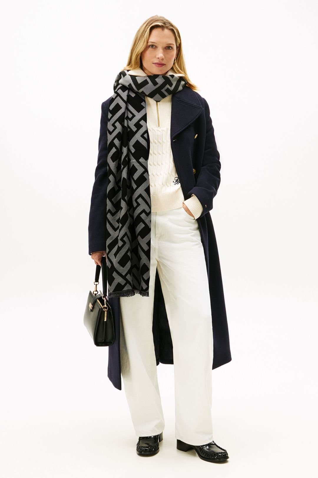 Tommy Hilfiger Tommy Hilfiger Women's TH Monogram Heavy Scarf in Grey