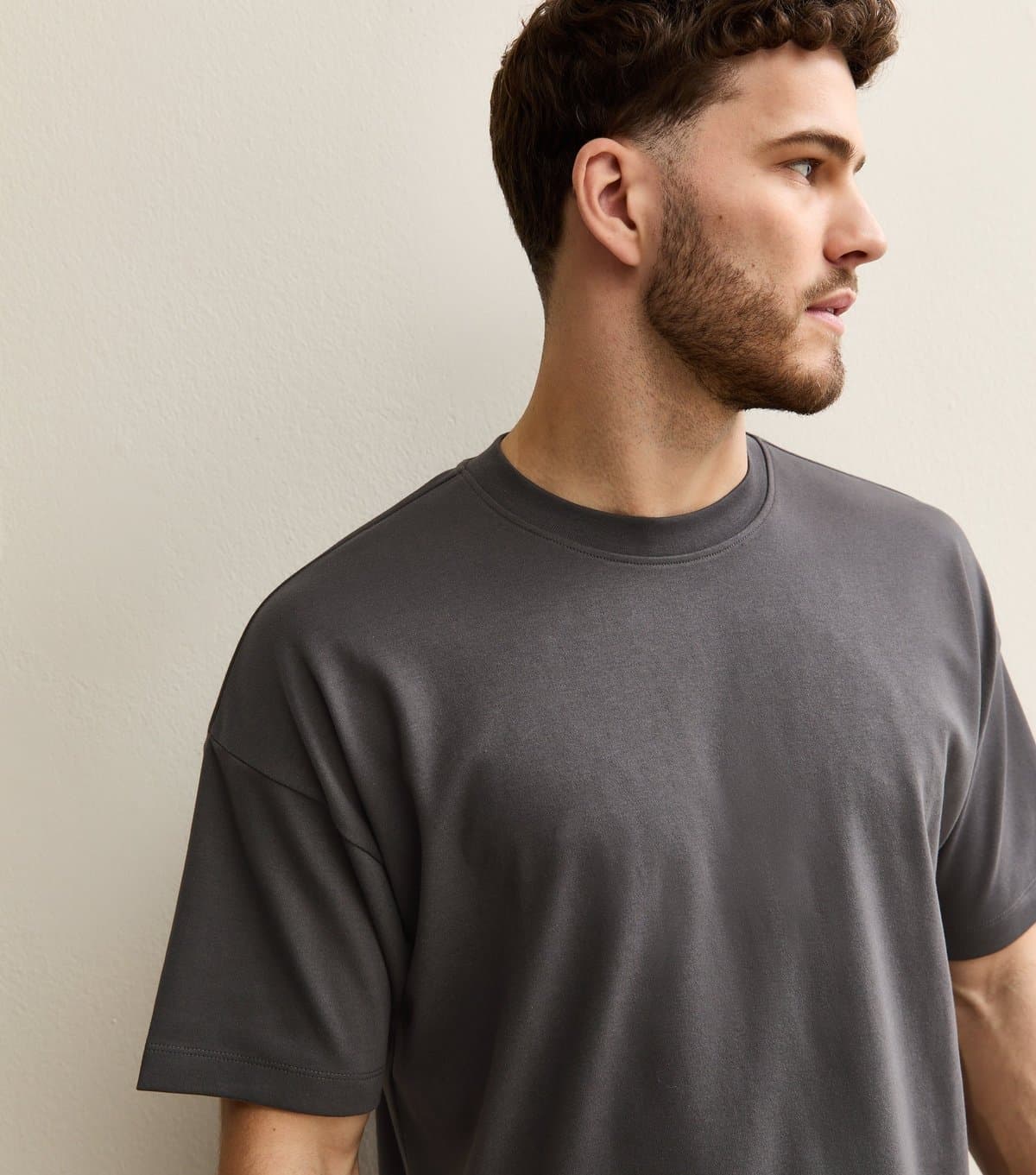 New Look Men's Dark Grey Boxy Crew Neck Heavyweight T-Shirt New Look