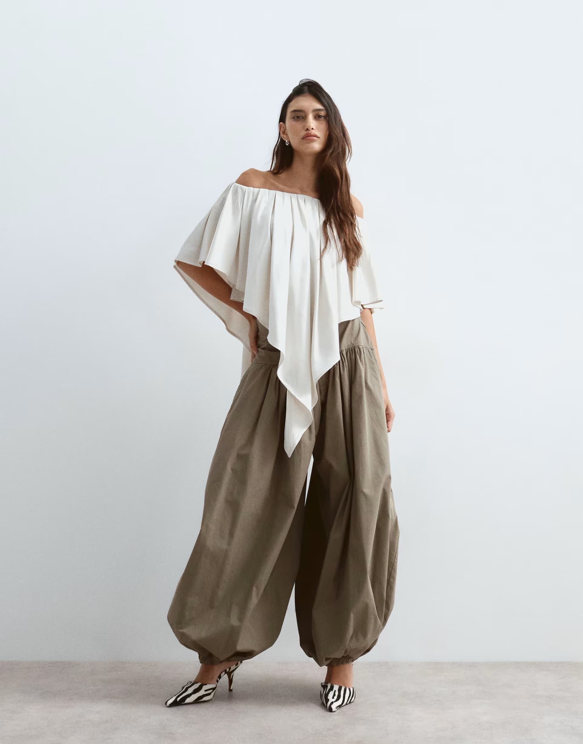 ASOS ARRANGE waist seam balloon leg trousers in khaki