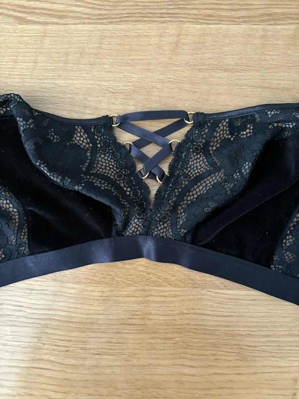 ASOS Asos Black Velvet And lace Bra 16DD/E