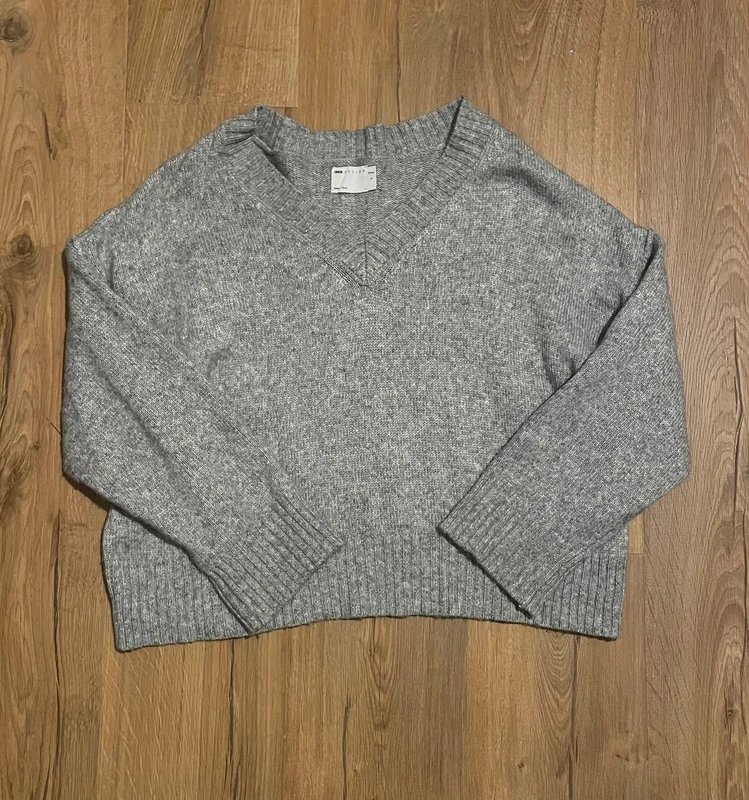 ASOS ASOS grey v-neck jumper size S - 1