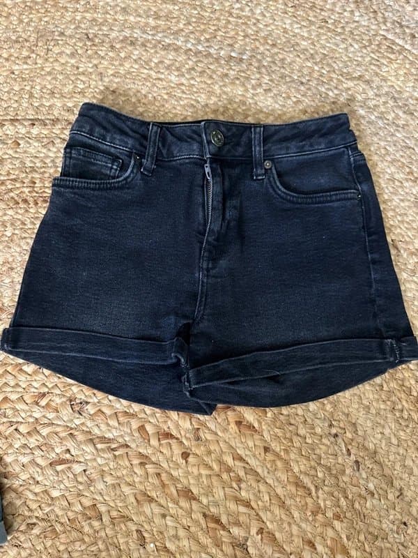 Urban Outfitters Denim shorts bundle size 6
