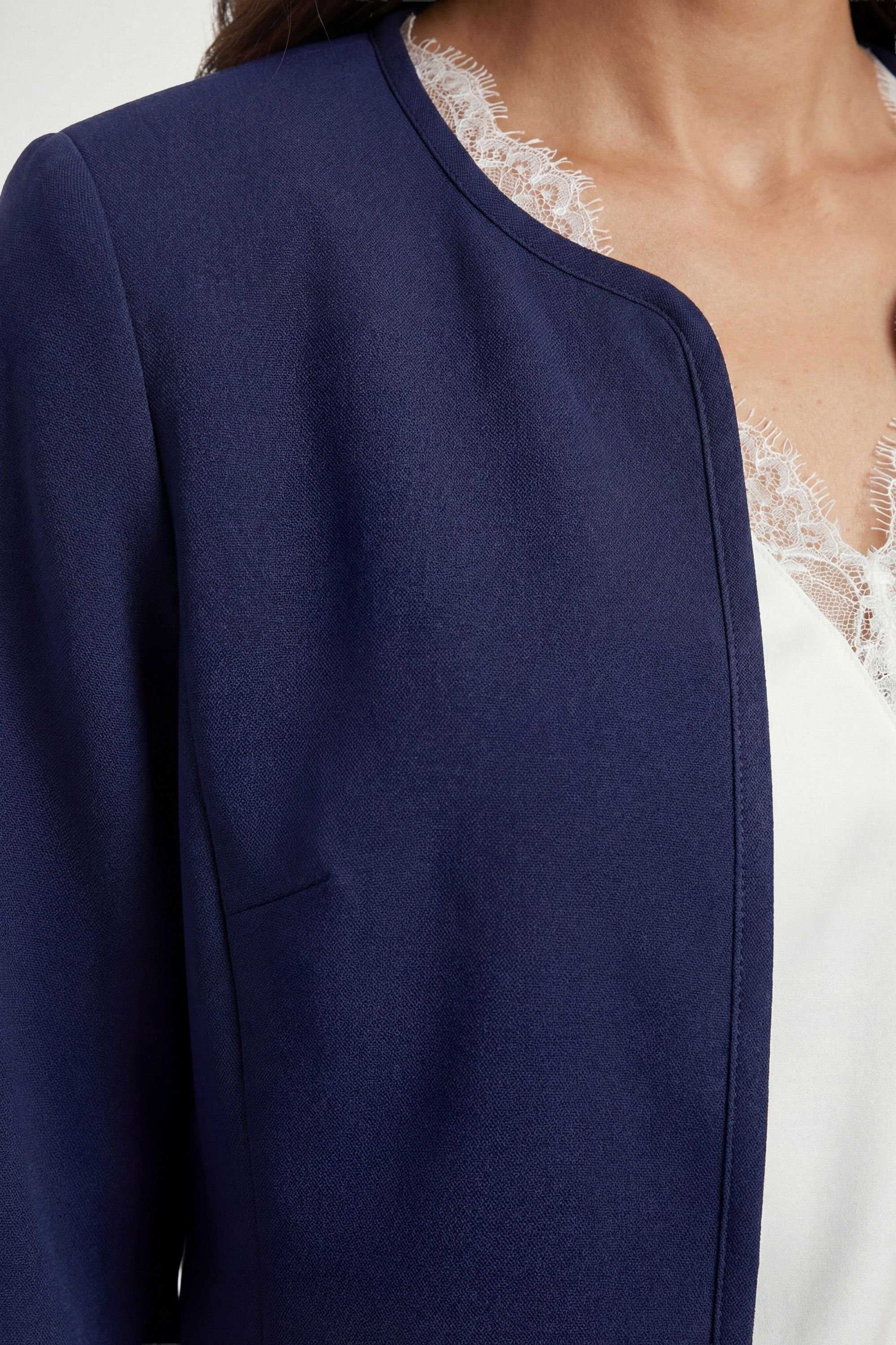 Wallis Wallis Women's Woven Contrast Collarless Jacket in Navy - 2