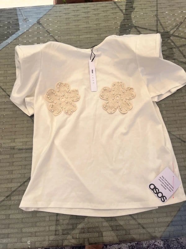 Asos luxe ASOS Luxe White Pearl & Crochet Flower Applique T-Shirt - Size 10 - NWT - 1