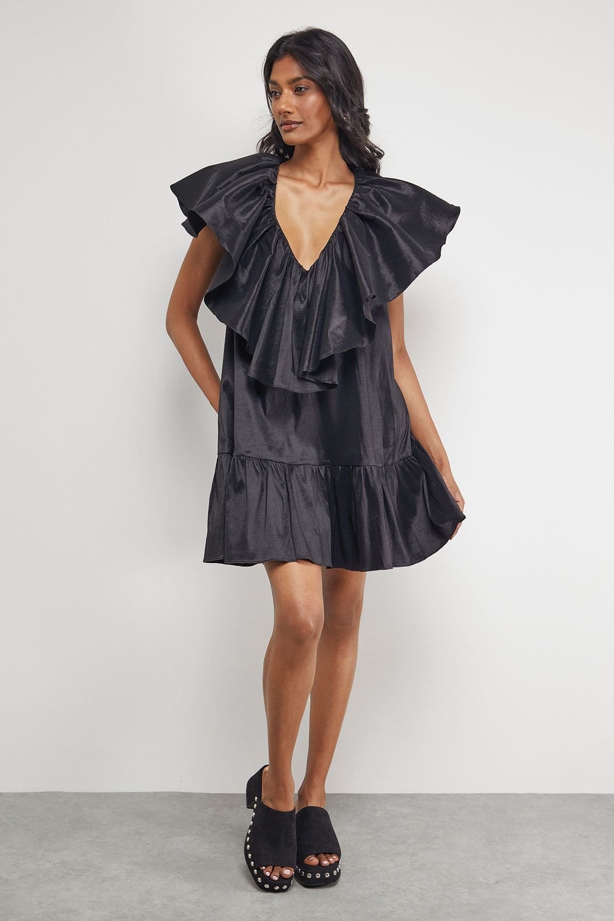 Warehouse Warehouse Women's Taffeta Frill V Neck Smock Mini Dress in Black - 4