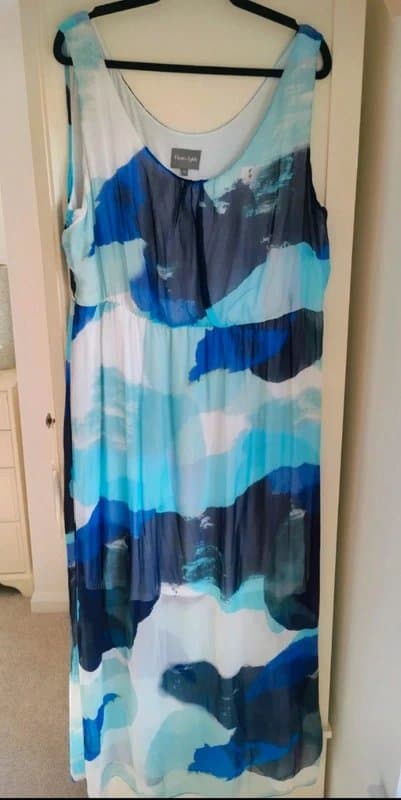 Phase Eight Stunning silk maxi dress from Phase Eight size 20.