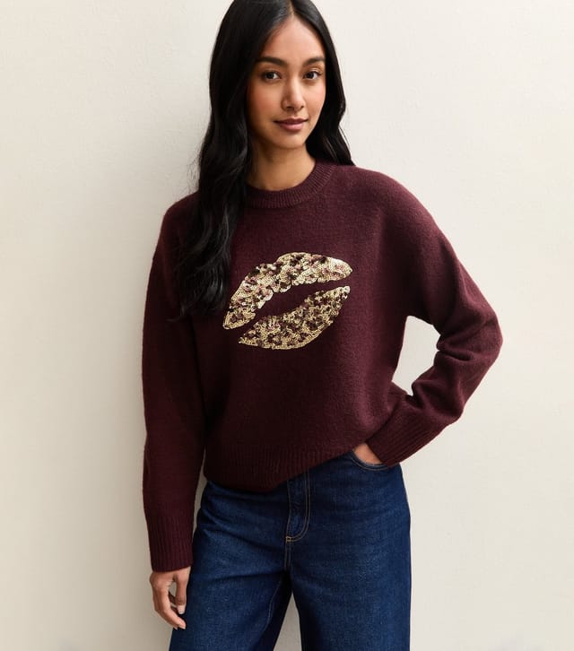 New Look Women's Dark Red Sequin Lips Crew Neck Jumper New Look - 2