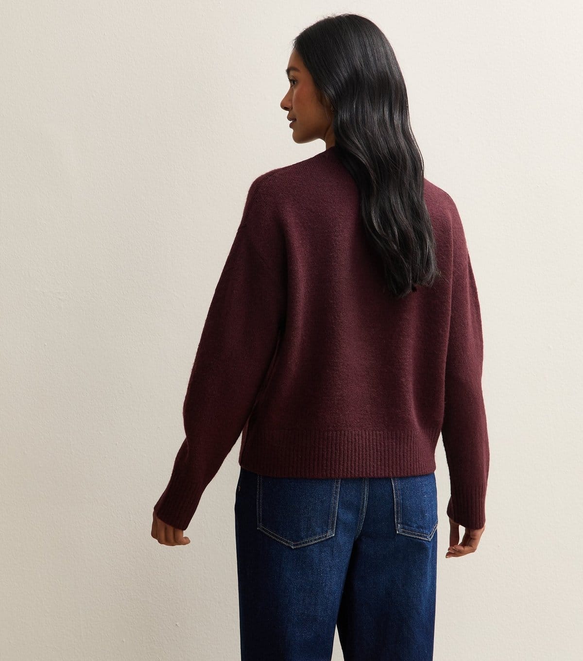 New Look Women's Dark Red Sequin Lips Crew Neck Jumper New Look - 4