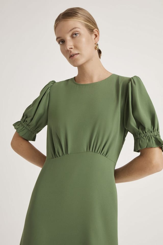 Finery London Finery London Women's Mela Chiffon Midi Tea Dress in Green - 3