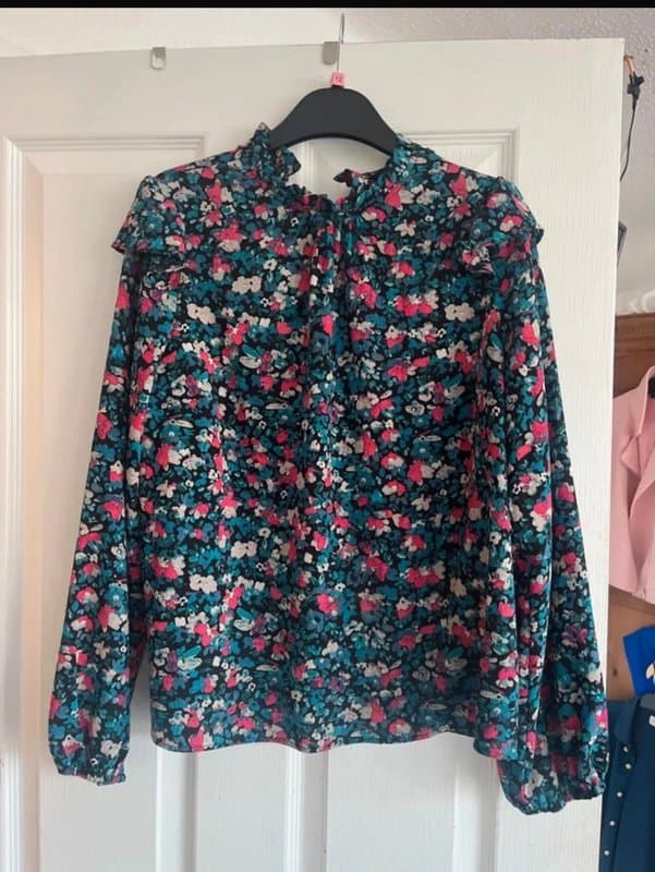 New Look Floral blouse