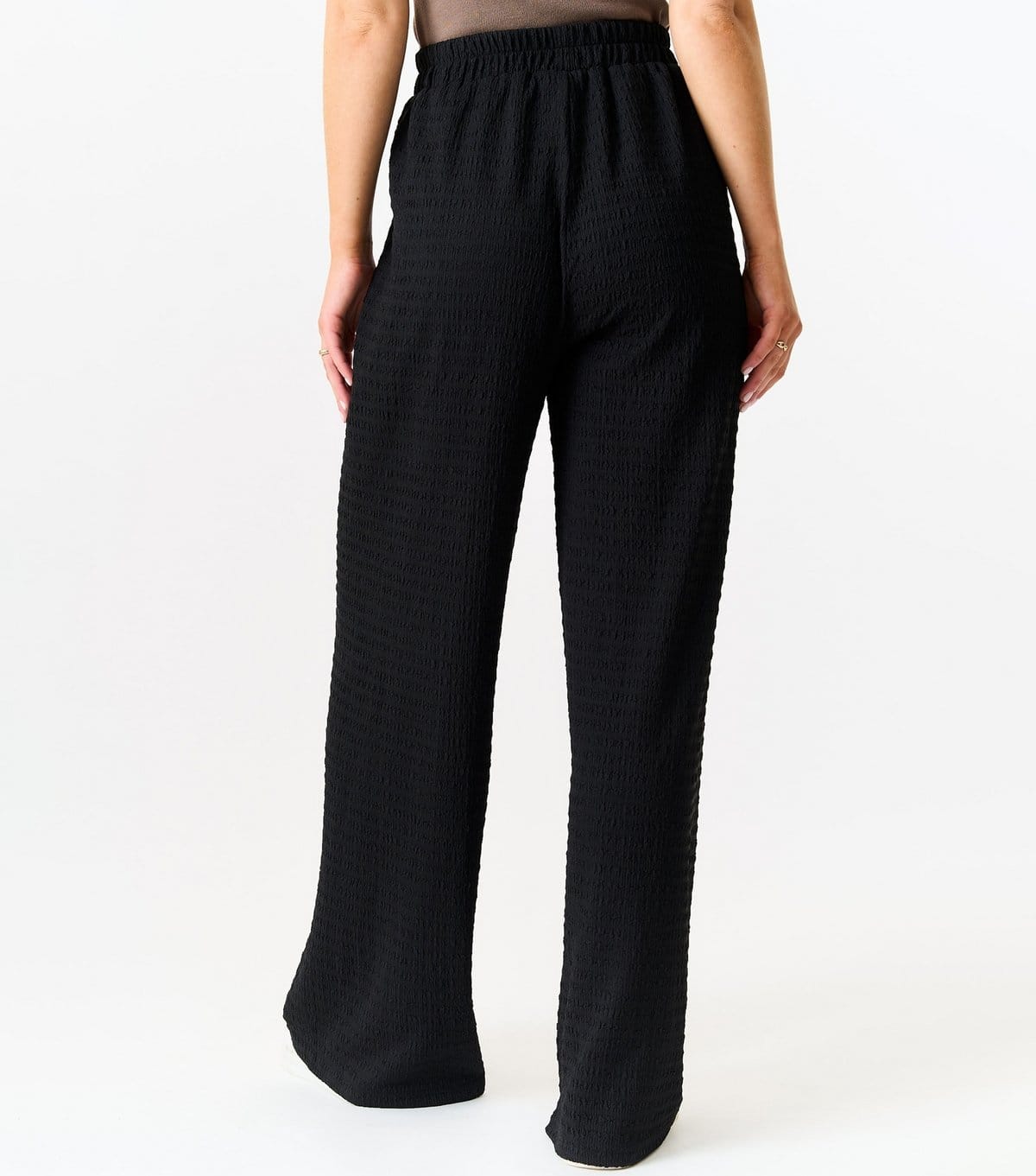 Gini London Women's Black Textured Elasticated Wide Trousers Gini London New Look - 4