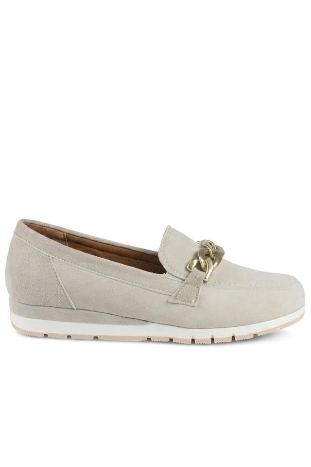 Jones Bootmaker Jones Bootmaker Women's Orsa Leather Chain Detail Loafers in Beige - 2