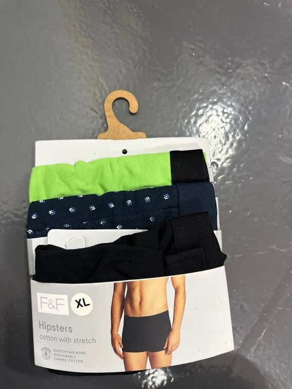 F&F Men’s F&F hipsters size XL