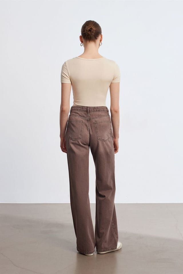 Dilvin Dilvin Women's High-Waist Wide-Leg Cotton Denim Jeans in Brown - 3