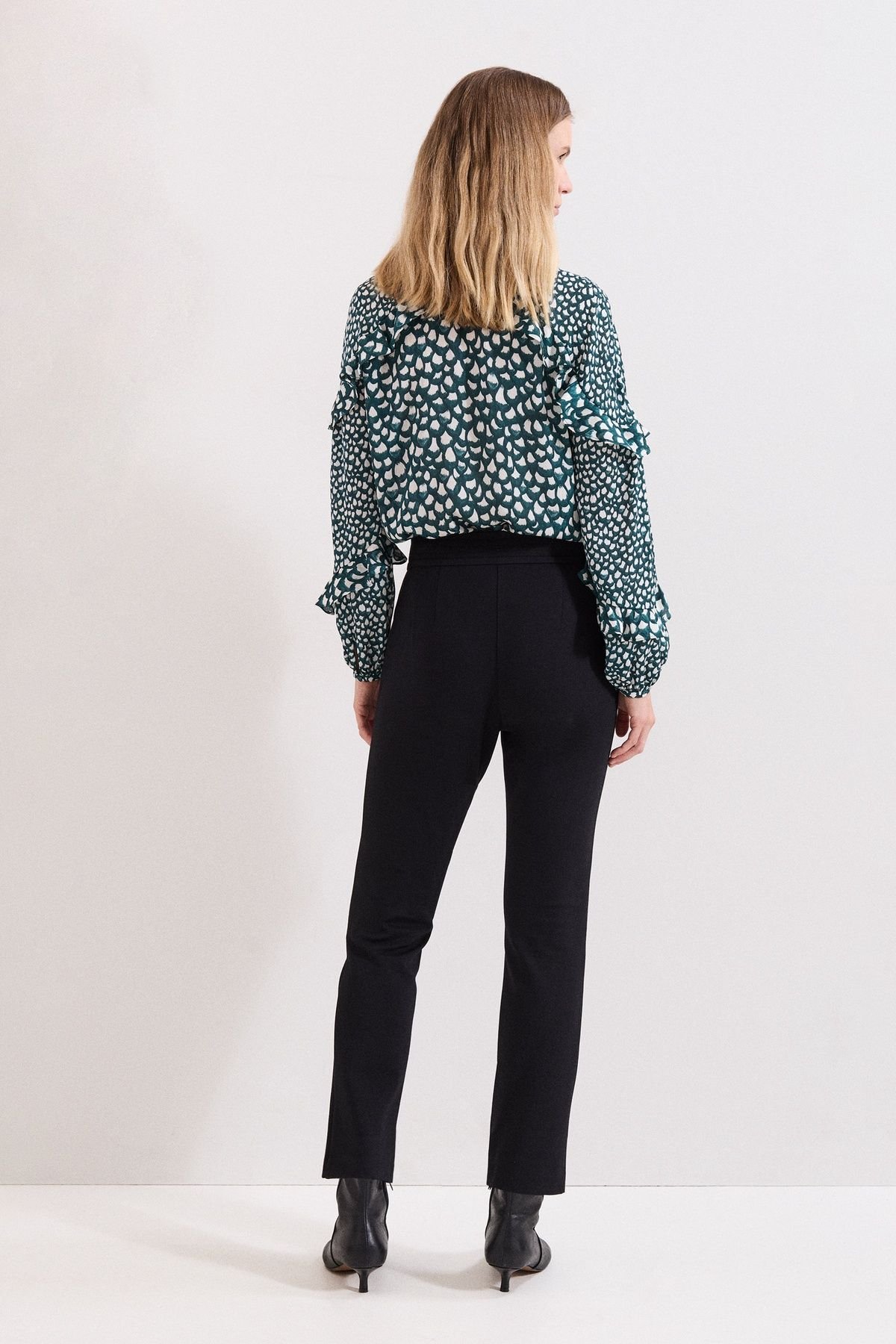 Phase Eight Phase Eight Women's Keri Ponte Trouser in Black - 3